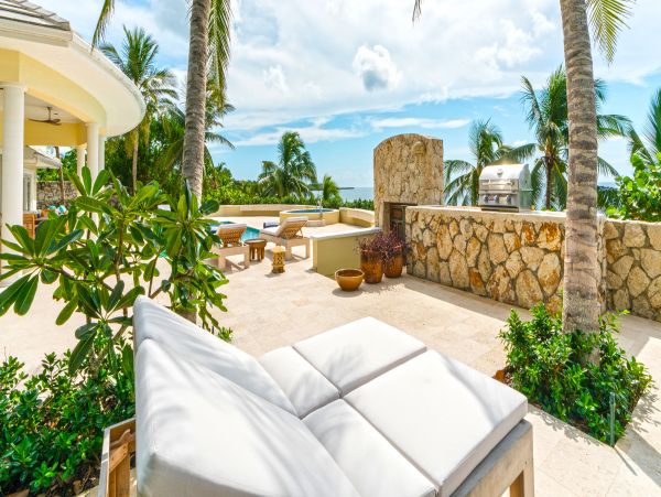 Luxury Grand Cayman Vacation Rental with Private Beach Access