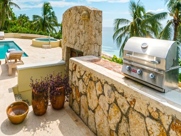 Luxury Grand Cayman Vacation Rental with Private Beach Access