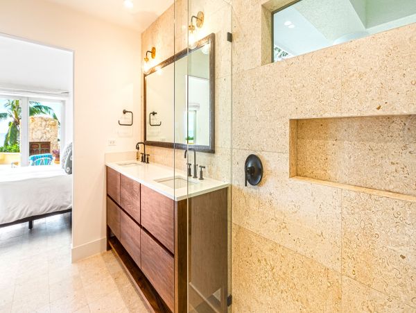 Luxury Grand Cayman Vacation Rental with Private Beach Access