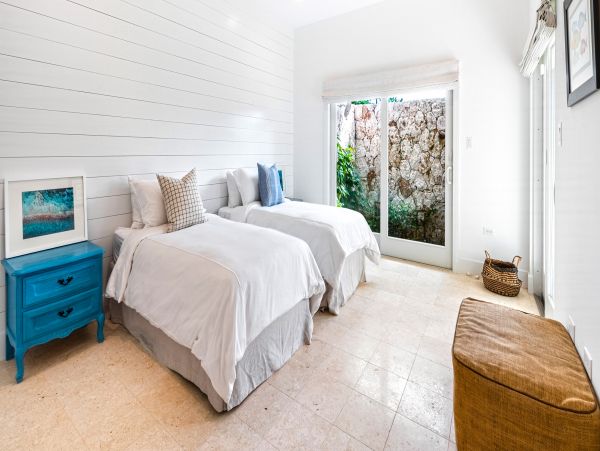 Luxury Grand Cayman Vacation Rental with Private Beach Access
