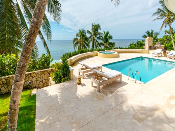 Luxury Grand Cayman Vacation Rental with Private Beach Access