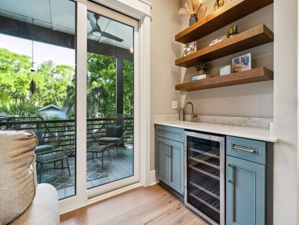 Isle of Palms Five Bedroom Stunning Vacation Rental Near the Beach