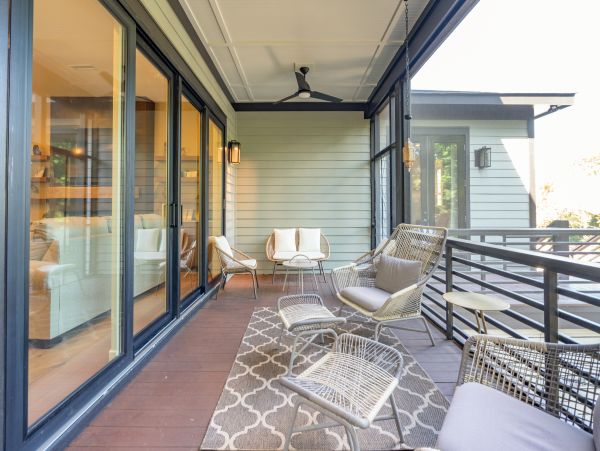 Isle of Palms Five Bedroom Stunning Vacation Rental Near the Beach