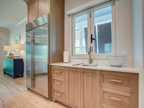 Isle of Palms Home Beautiful Views, Shared Pool & Gourmet Kitchen In SC