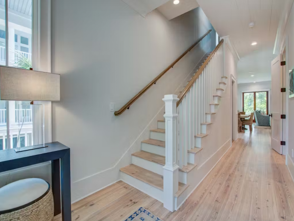 Isle of Palms Home Beautiful Views, Shared Pool & Gourmet Kitchen In SC