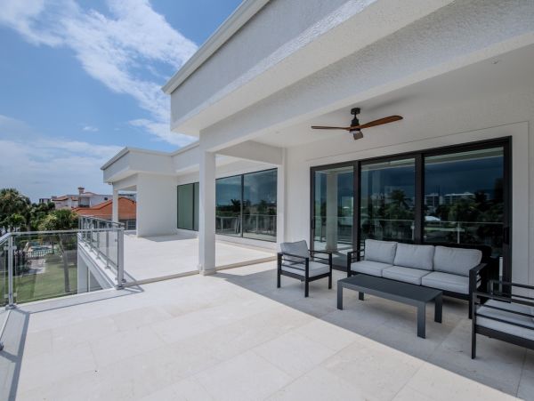 Naples Vacation Rental: Pool, Sauna, and Beach Access