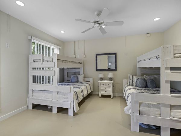 Family-Friendly Longboat Key Rental Near Pristine Beaches
