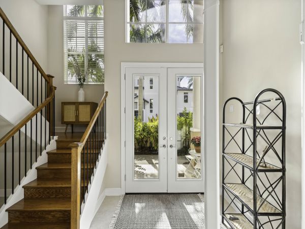 Family-Friendly Longboat Key Rental Near Pristine Beaches