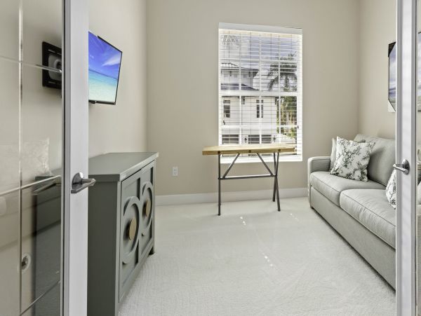 Family-Friendly Longboat Key Rental Near Pristine Beaches