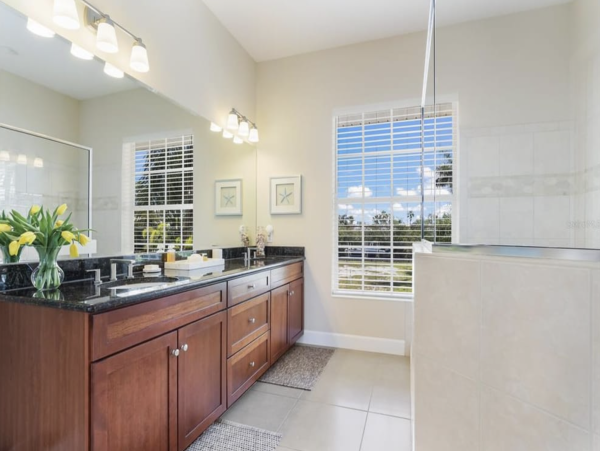 Family-Friendly Longboat Key Rental Near Pristine Beaches