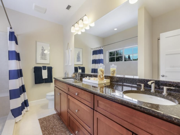 Family-Friendly Longboat Key Rental Near Pristine Beaches