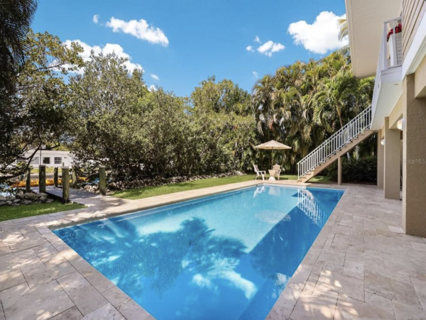 Family-Friendly Longboat Key Rental Near Pristine Beaches