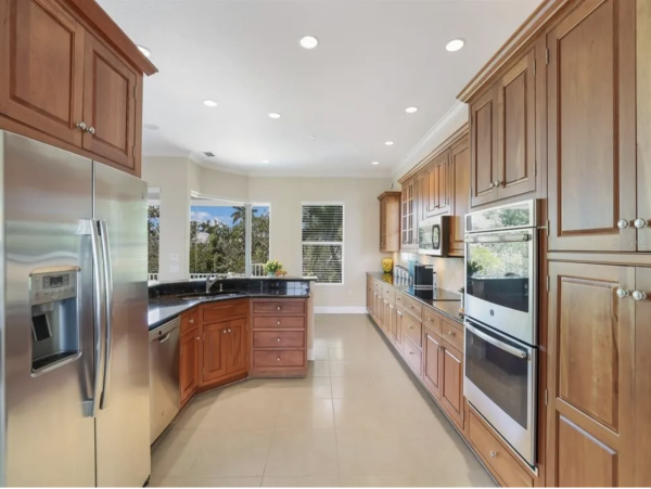 Family-Friendly Longboat Key Rental Near Pristine Beaches