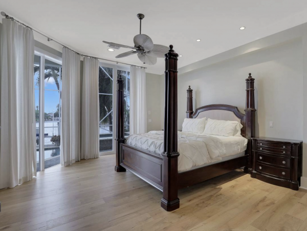 Seven Bedroom Island Estate Luxury Marco Vacation Home