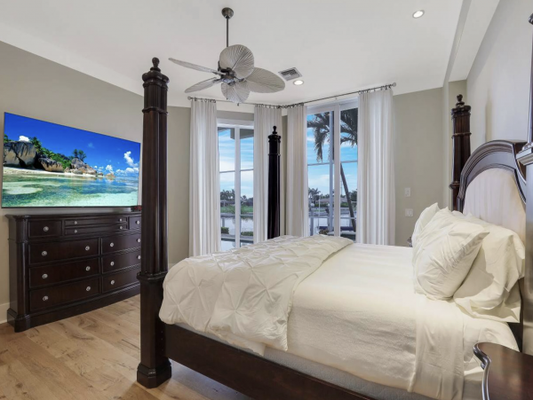 Seven Bedroom Island Estate Luxury Marco Vacation Home