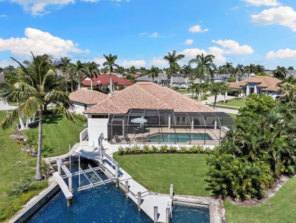 Magnificent Marco Island Waterfront Vacation Home