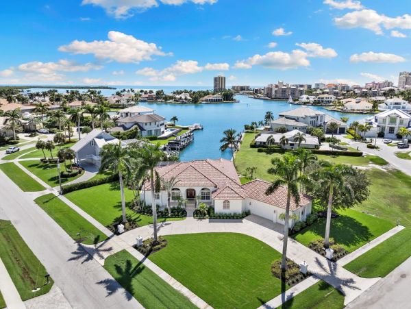Magnificent Marco Island Waterfront Vacation Home