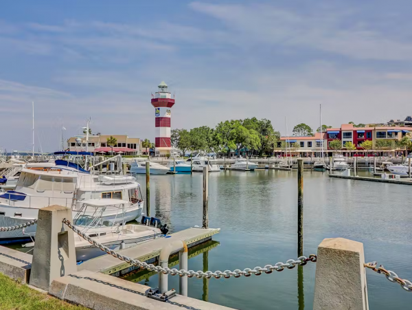 Townhome with Shared Pool Walk to Harbor Town & Marina in Hilton Head