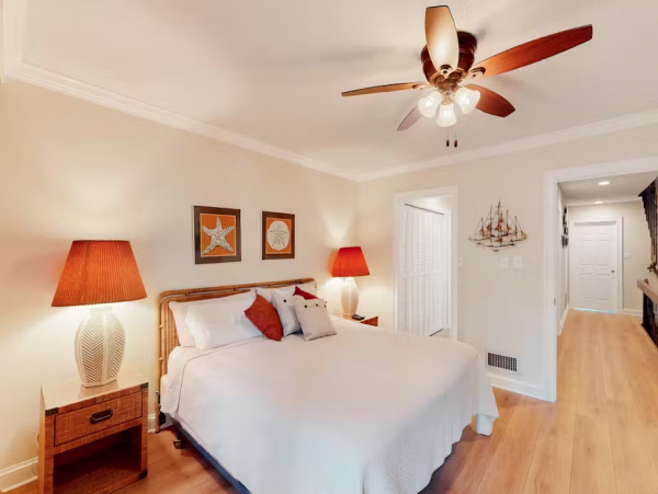 Townhome with Shared Pool Walk to Harbor Town & Marina in Hilton Head