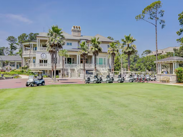 Townhome with Shared Pool Walk to Harbor Town & Marina in Hilton Head