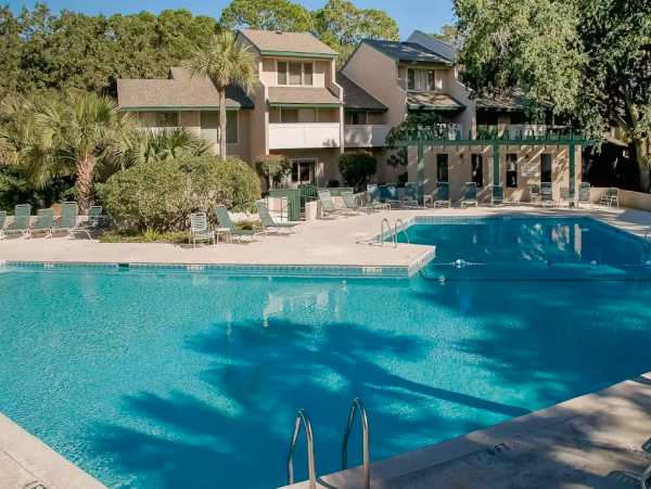 Townhome with Shared Pool Walk to Harbor Town & Marina in Hilton Head