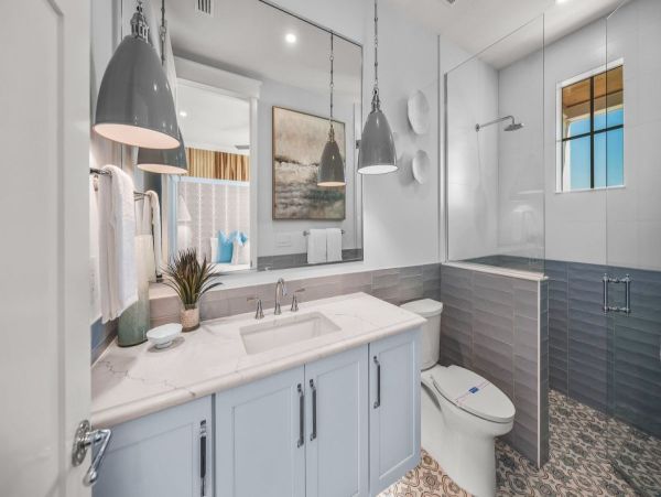 Luxury Siesta Key Beachfront Home - Private Oasis with Pool & Activities