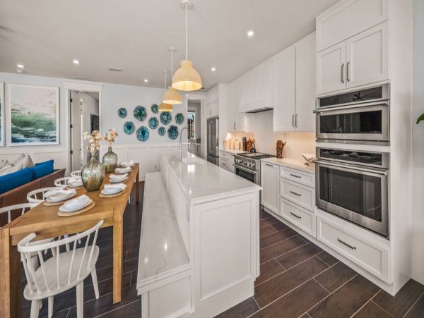 Luxury Siesta Key Beachfront Home - Private Oasis with Pool & Activities