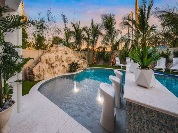 Luxury Siesta Key Beachfront Home - Private Oasis with Pool & Activities