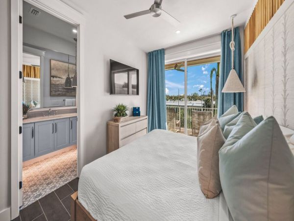 Luxury Siesta Key Beachfront Home - Private Oasis with Pool & Activities