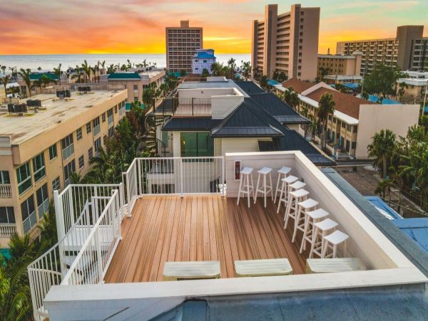 Luxury Siesta Key Beachfront Home - Private Oasis with Pool & Activities