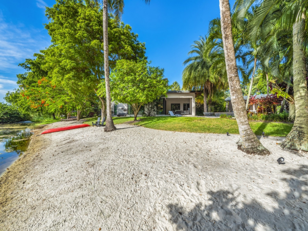 Luxurious Beachfront Retreat in Fort Lauderdale - Your Perfect Getaway