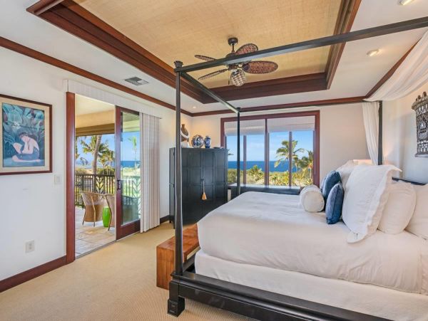 Your Hawaiian Paradise Awaits Your Arrival!