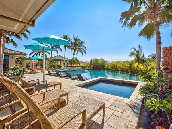 Your Hawaiian Paradise Awaits Your Arrival!