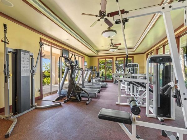 Your Hawaiian Paradise Awaits Your Arrival!