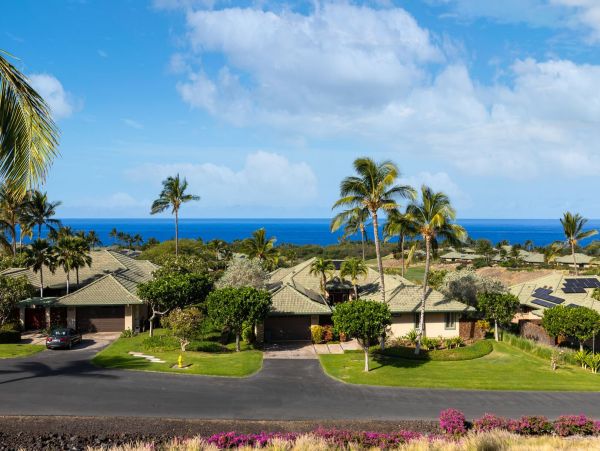 Your Hawaiian Paradise Awaits Your Arrival!