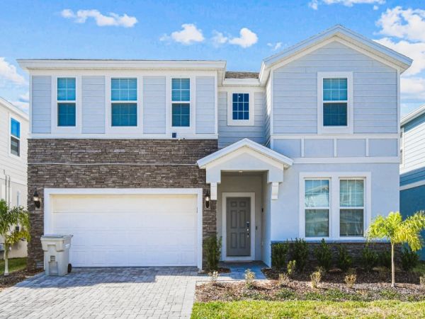 Spacious Vacation Rental in Davenport for Memorable Getaways