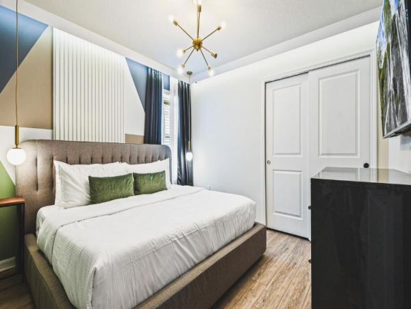 Spacious Vacation Rental in Davenport for Memorable Getaways
