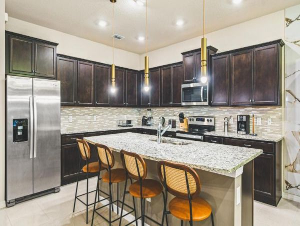 Spacious Vacation Rental in Davenport for Memorable Getaways