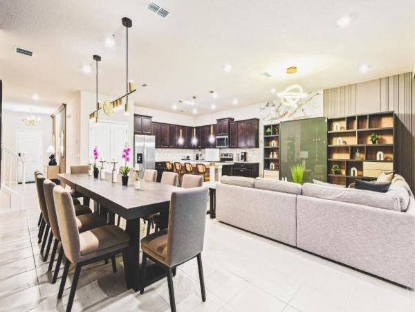Spacious Vacation Rental in Davenport for Memorable Getaways