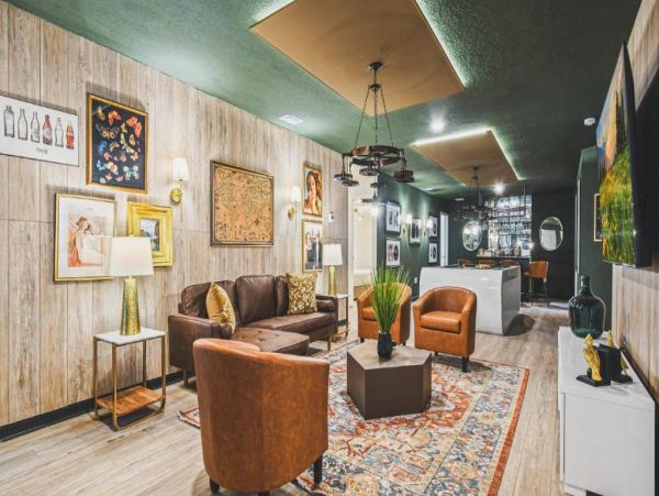 Spacious Vacation Rental in Davenport for Memorable Getaways