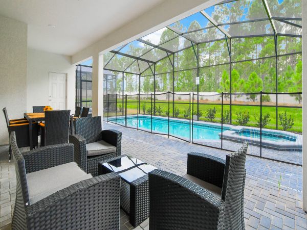 Luxury Vacation Rental in Davenport for Unforgettable Getaways
