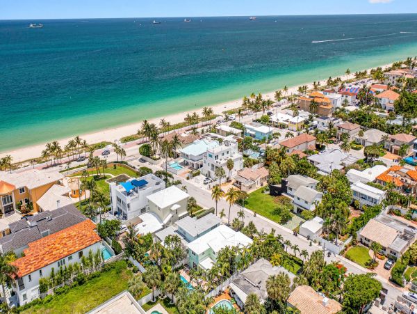 Fort Lauderdale Three Bedroom Vacation Rental - Luxurious Coastal Retreat