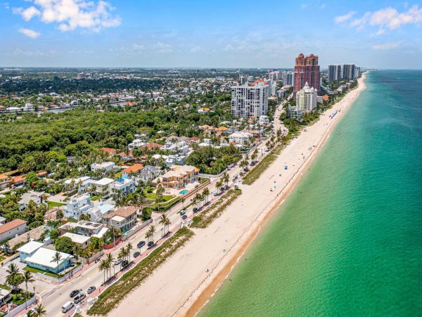 Fort Lauderdale Three Bedroom Vacation Rental - Luxurious Coastal Retreat