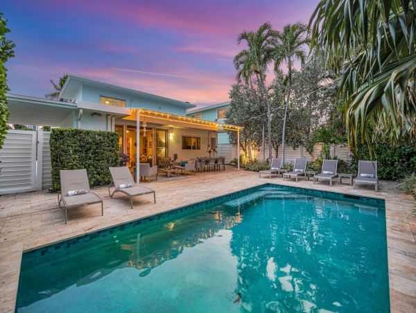 Fort Lauderdale Three Bedroom Vacation Rental - Luxurious Coastal Retreat