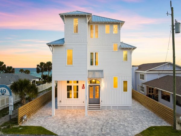 Exquisite New Luxury Rental Property