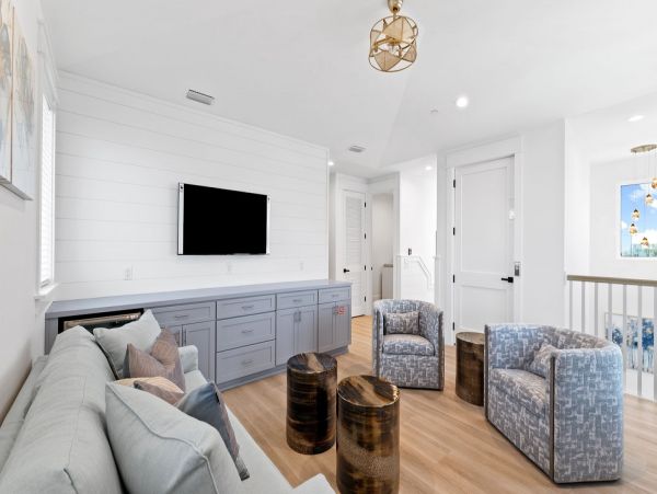 Exquisite New Luxury Rental Property