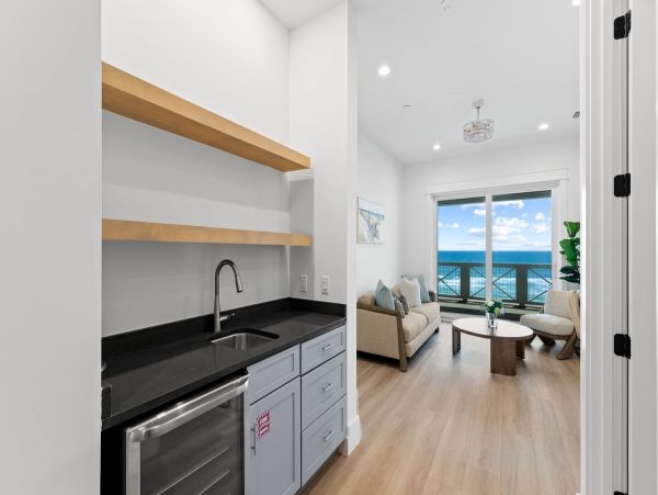 Exquisite New Luxury Rental Property