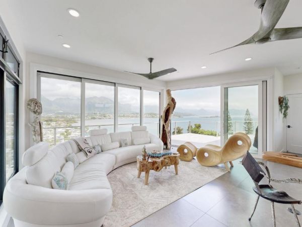 Stunning Views & Prime Location Kaneohe Vacation Rental