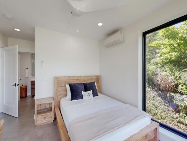 Stunning Views & Prime Location Kaneohe Vacation Rental