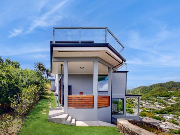 Stunning Views & Prime Location Kaneohe Vacation Rental